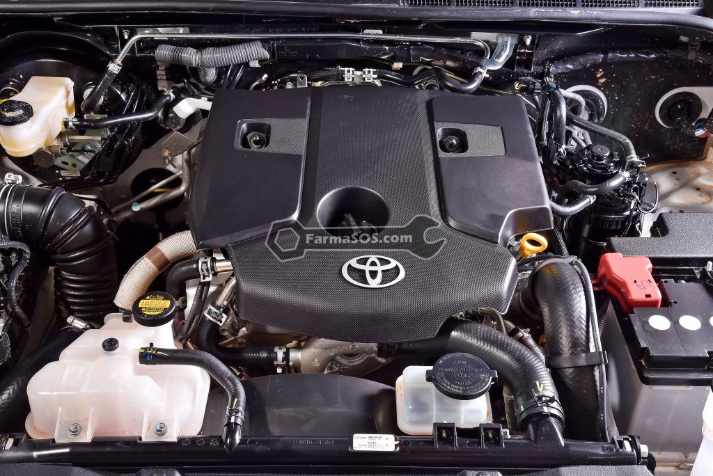 Toyota Hilux 2011 2014 5 1024x684 تصاویر تویوتا هایلوکس مدل 2011 تا 2014